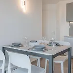 H11 Luxury 17c Porto - Piscina - Jacuzzi Apartmán *